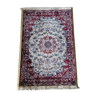 Size 60 x 40 cm Machine Made