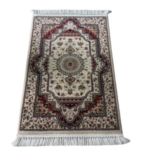 Size 120 x 80 cm Machine Made